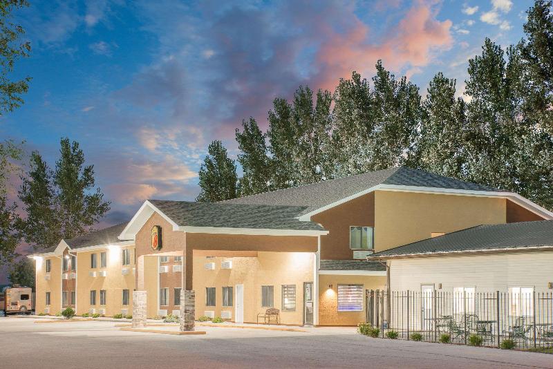 Super 8 By Wyndham Webster City Ia image