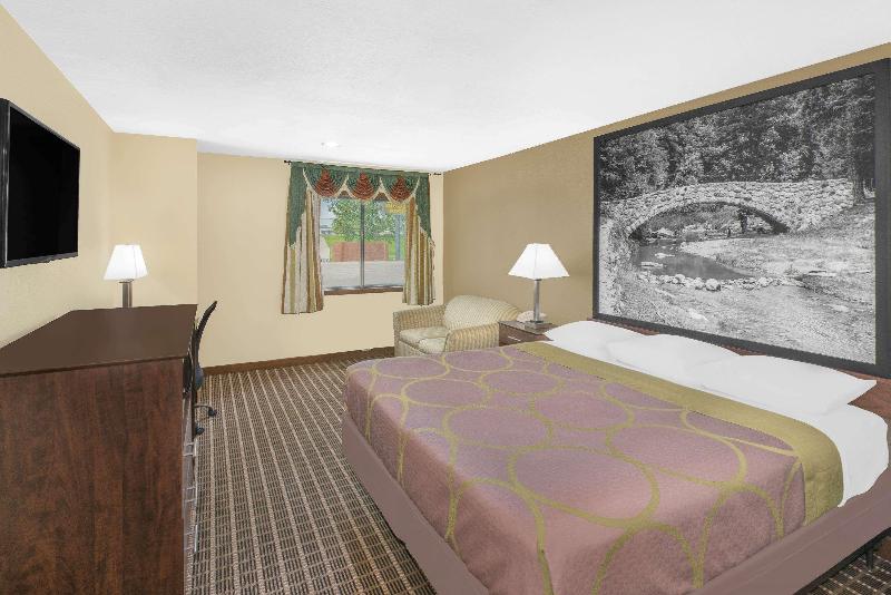 Super 8 By Wyndham Webster City Ia image