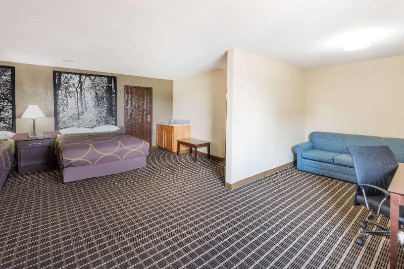 Super 8 By Wyndham Webster City Ia image