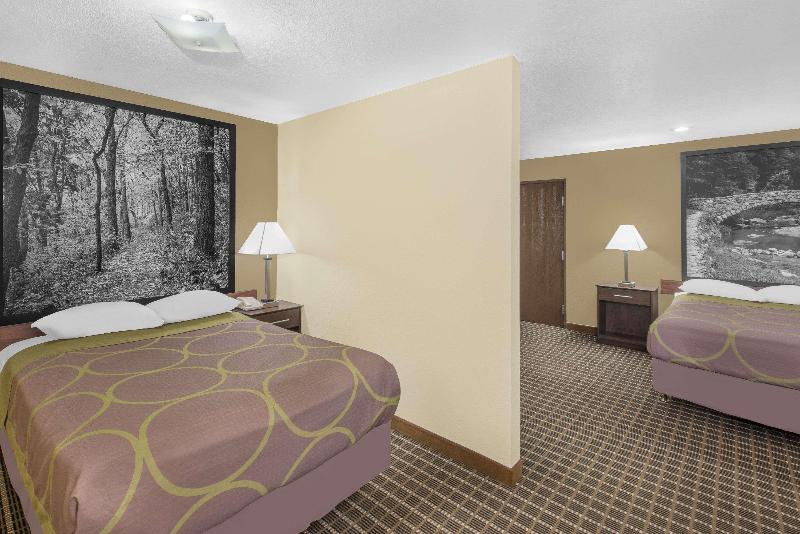 Super 8 By Wyndham Webster City Ia image