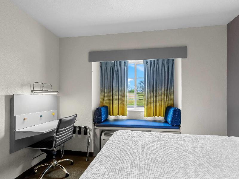 Microtel Inn & Suites By Wyndham Sainte Genevieve image