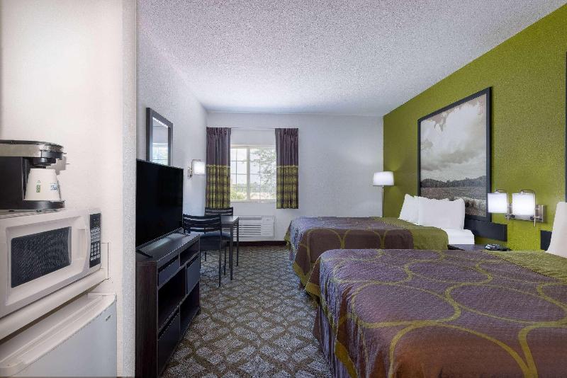 Super 8 by Wyndham De Soto image