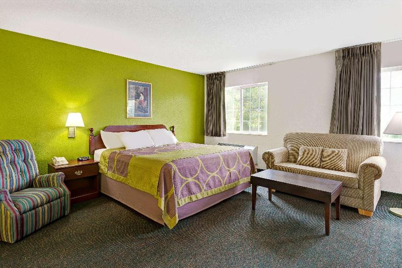 Super 8 by Wyndham De Soto image