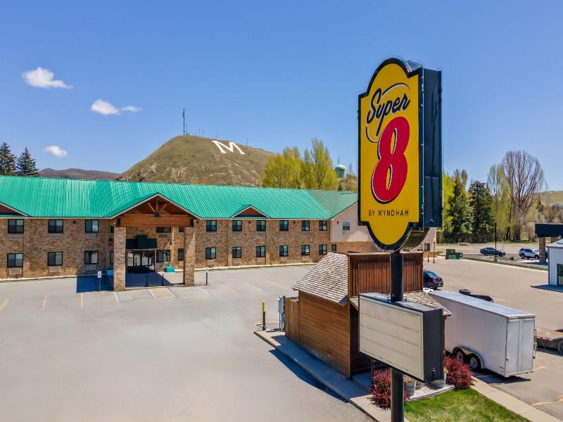 Super 8 by Wyndham Montpelier