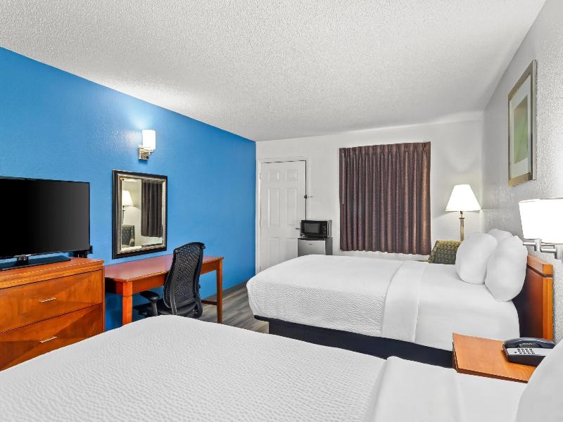 Travelodge Suites by Wyndham MacClenny image