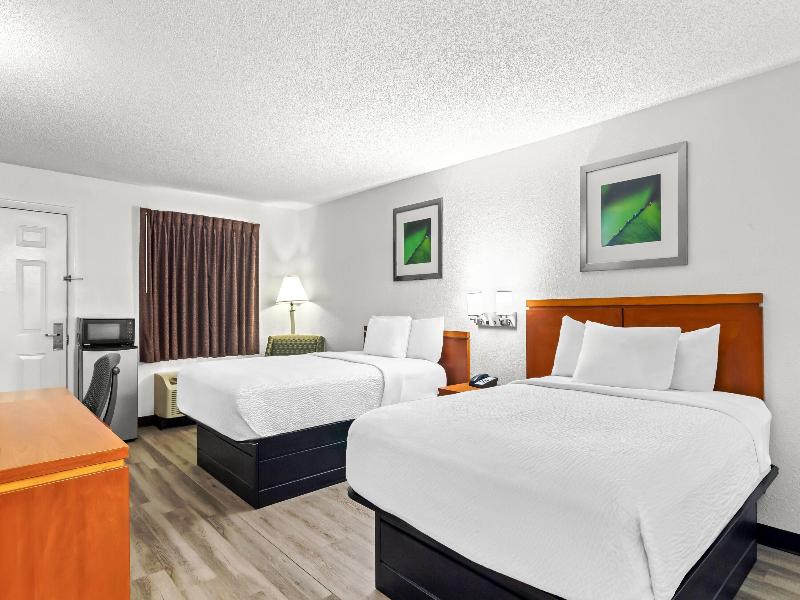 Travelodge Suites by Wyndham MacClenny image