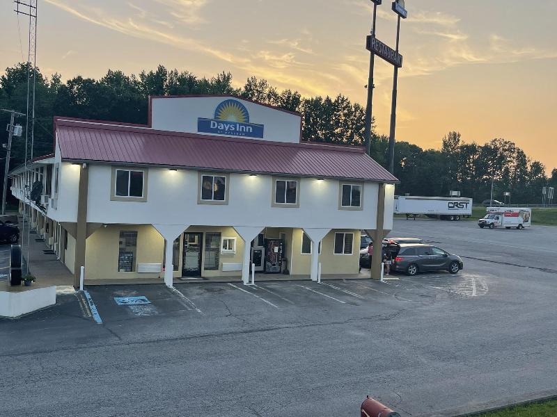 Days Inn by Wyndham Holladay image