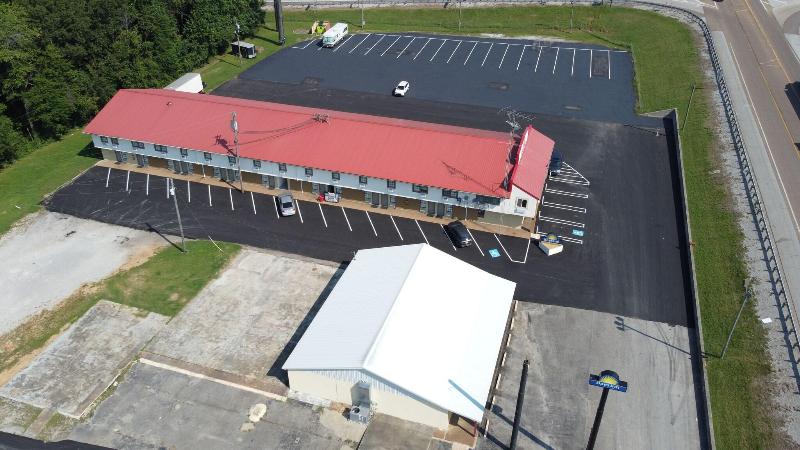 Days Inn by Wyndham Holladay image