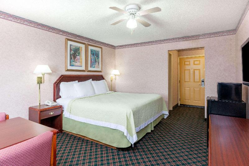 Days Inn by Wyndham Holladay image