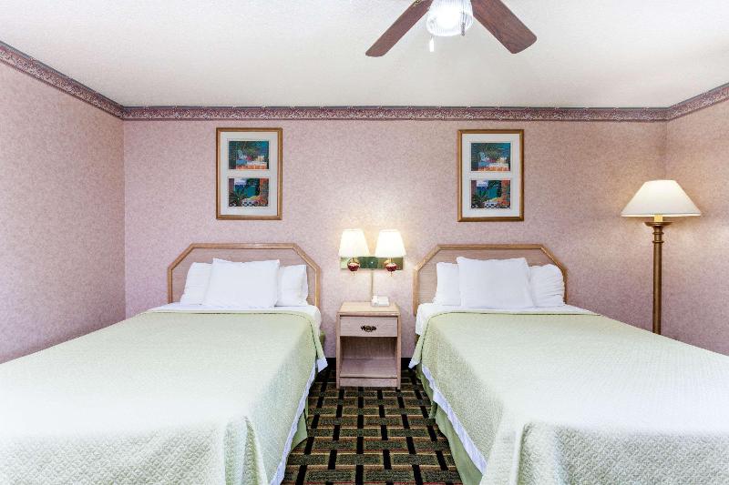 Days Inn by Wyndham Holladay image