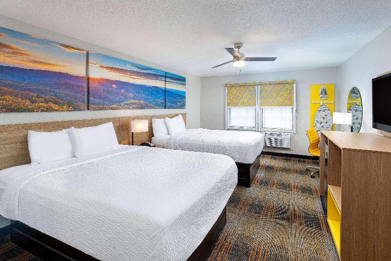 Days Inn by Wyndham Holladay image