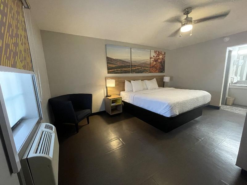 Days Inn by Wyndham Holladay image