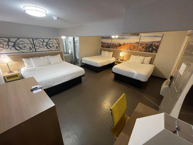 Days Inn by Wyndham Holladay image
