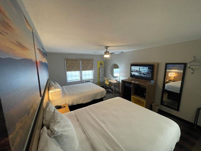 Days Inn by Wyndham Holladay image
