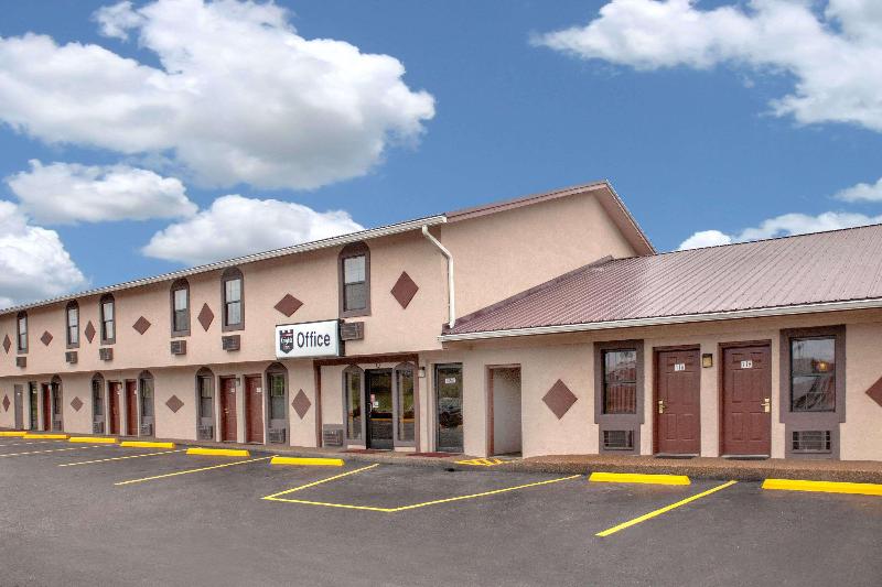 Knights Inn Wildersville image