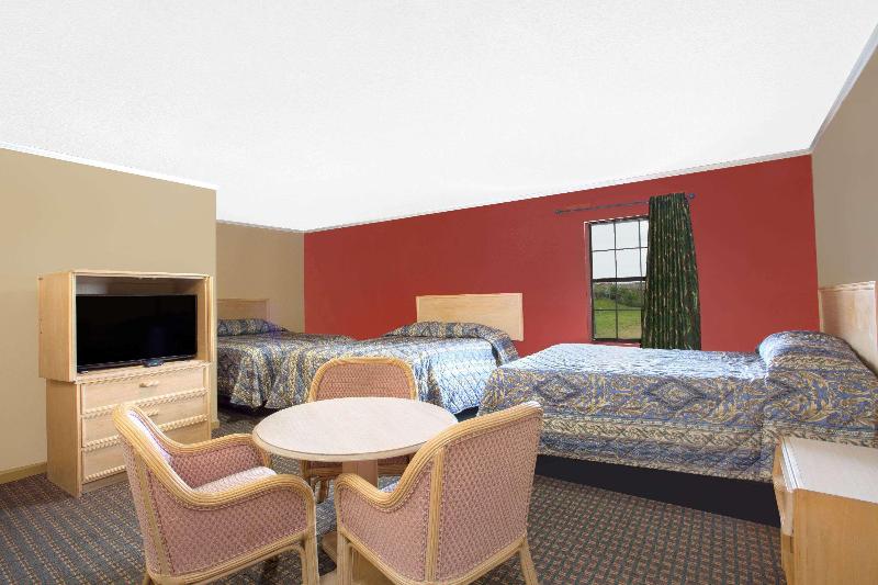 Knights Inn Wildersville image