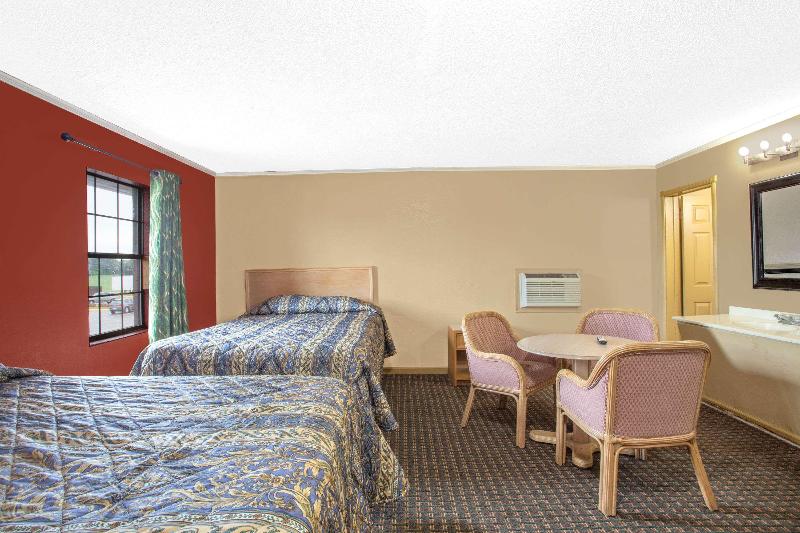 Knights Inn Wildersville image