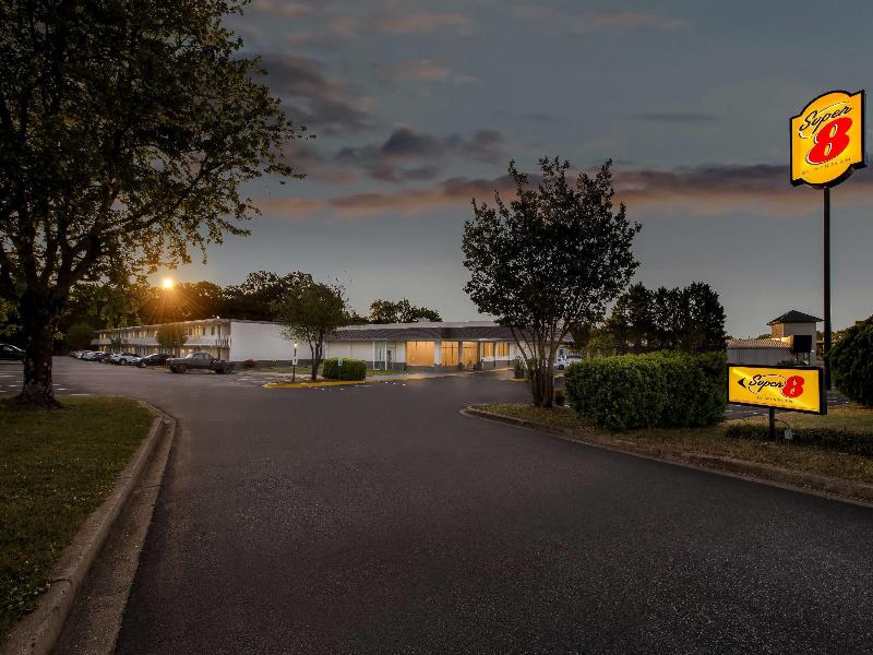 Super 8 by Wyndham Gaffney image