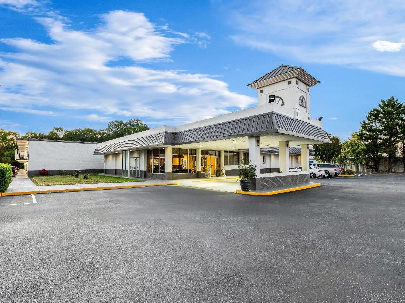 Super 8 by Wyndham Gaffney image