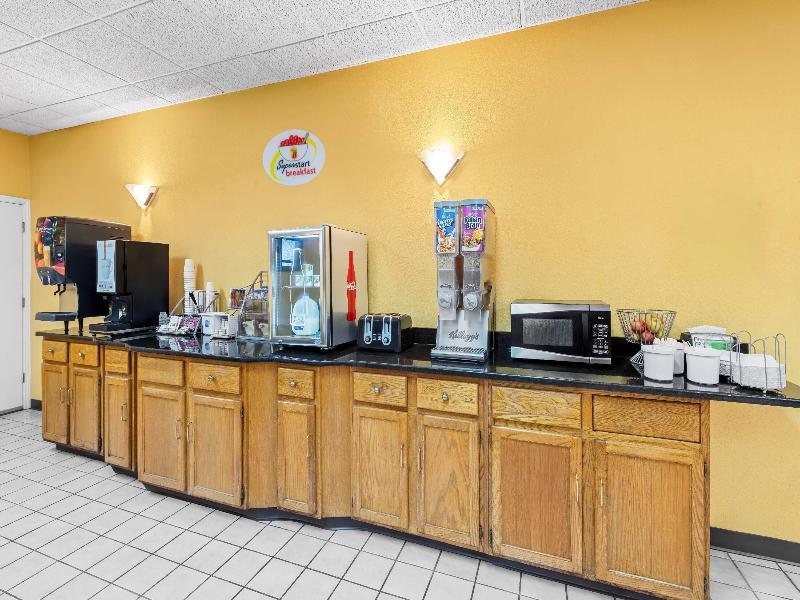 Super 8 by Wyndham Gaffney image