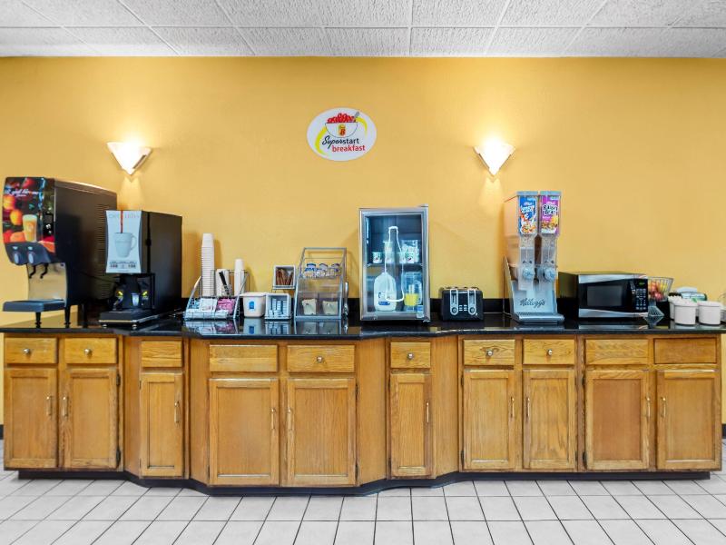 Super 8 by Wyndham Gaffney image