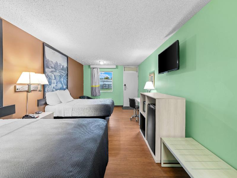 Super 8 by Wyndham Gaffney image