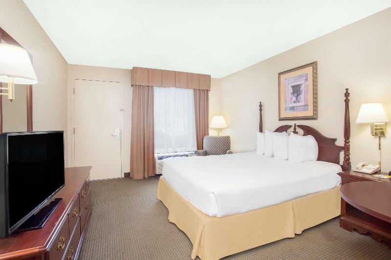 Days Inn By Wyndham Metter image