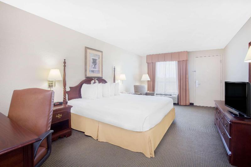 Days Inn By Wyndham Metter image