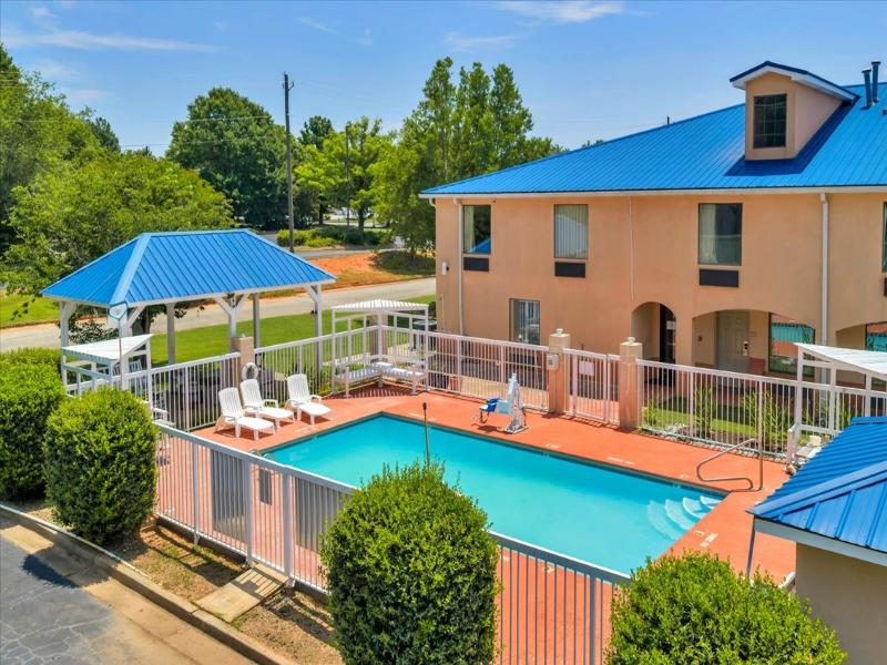 Gray Inn and Suites