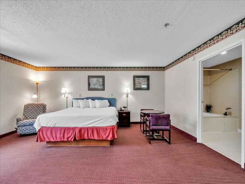 Gray Inn and Suites 5
