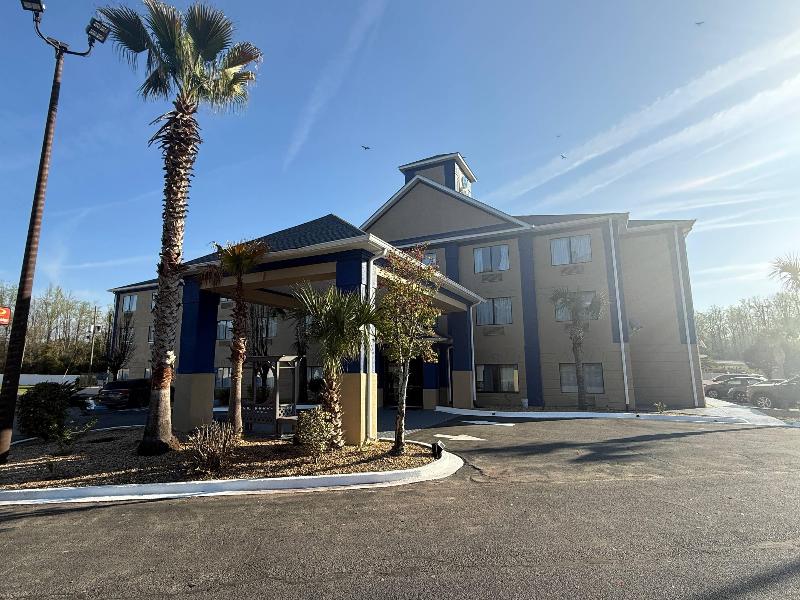 Jesup Inn & Suites image 8