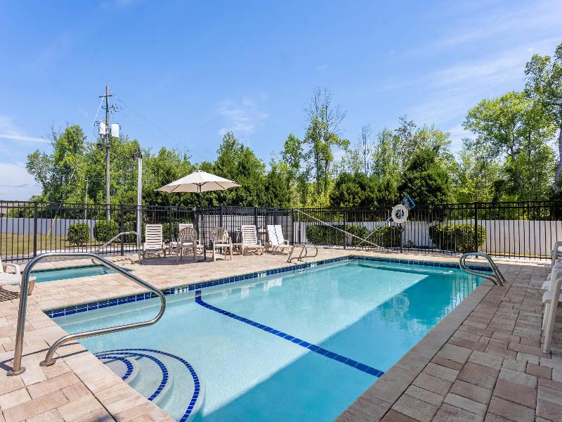 Jesup Inn & Suites