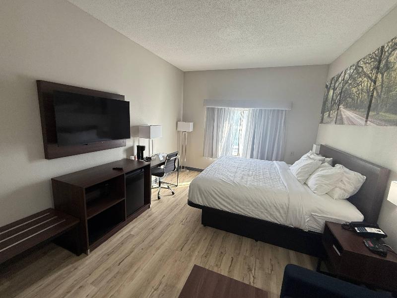 Jesup Inn & Suites image 6