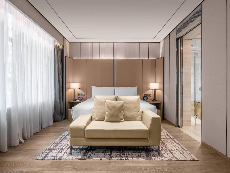 Executive Suite (1 King Bed)