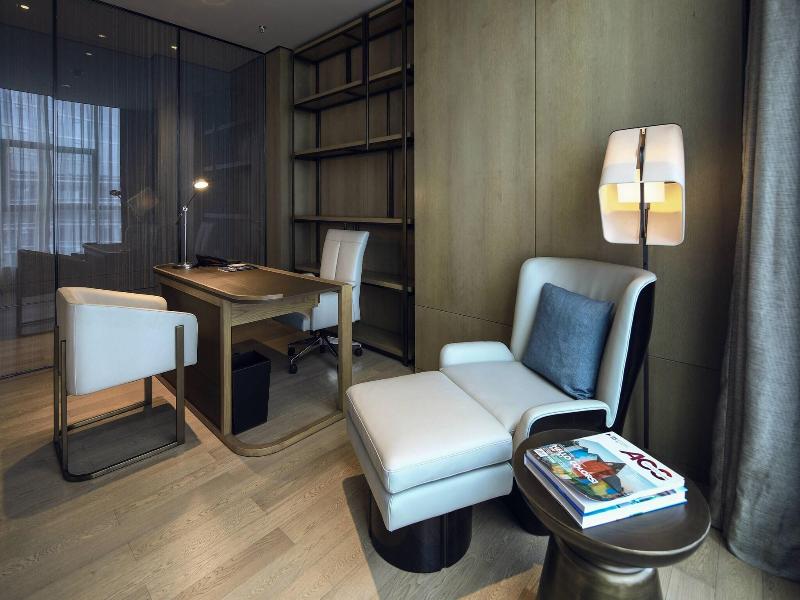 Presidential Suite (1 Double Bed)