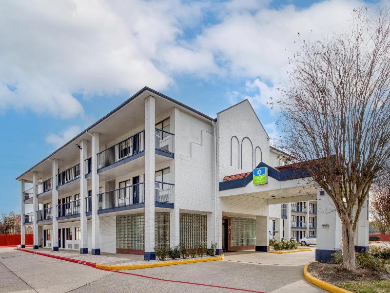 SureStay Hotel by BW Spring North Houston image