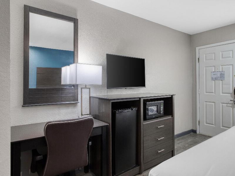 SureStay Hotel by BW Spring North Houston image