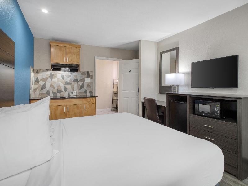 SureStay Hotel by BW Spring North Houston image