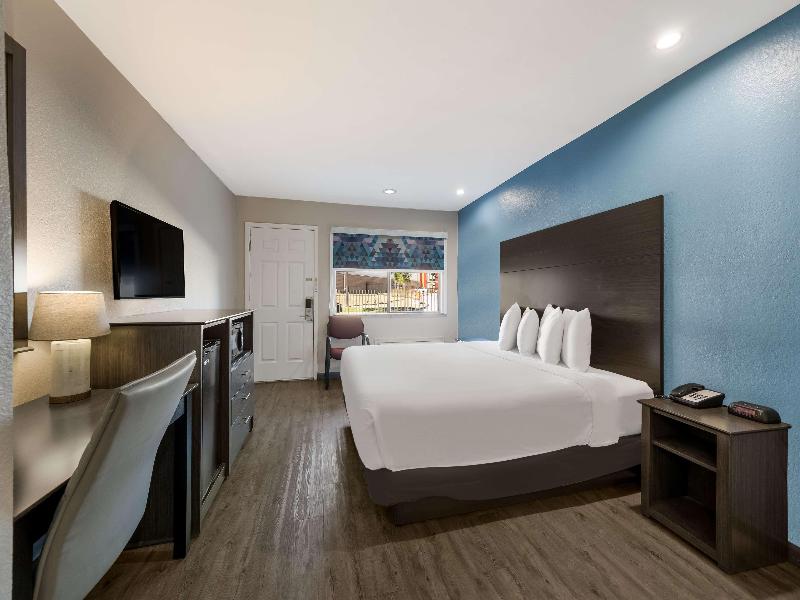SureStay Hotel by BW Spring North Houston image