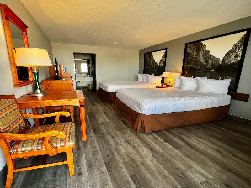 Super 8 by Wyndham Sealy image
