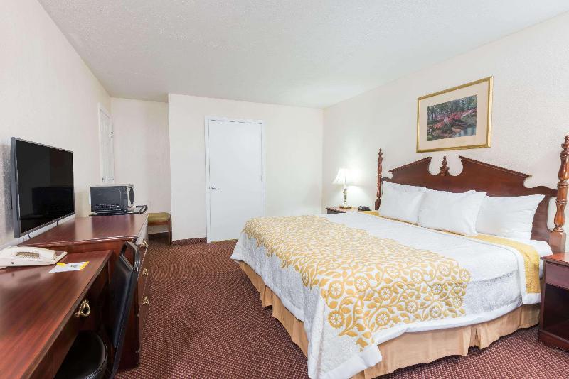 Days Inn by Wyndham Amherst image