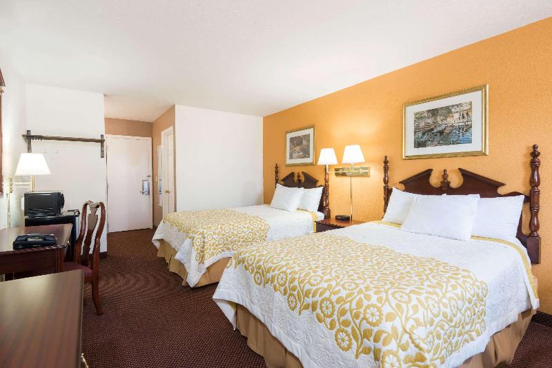 Days Inn by Wyndham Amherst image