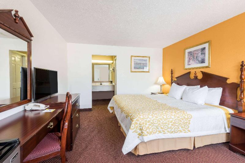 Days Inn by Wyndham Amherst image