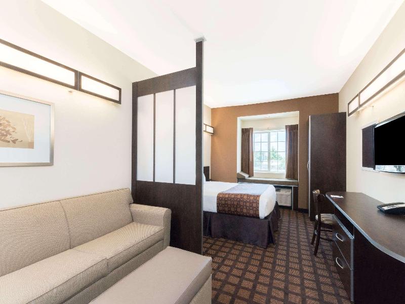 Microtel Inn & Suites By Wyndham Eagle Pass image