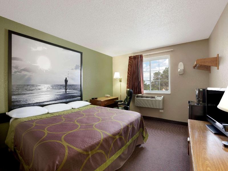 Super 8 by Wyndham Pulaski image