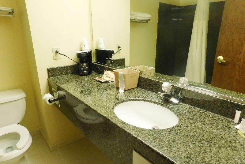 Days Inn & Suites By Wyndham Pocahontas image 6