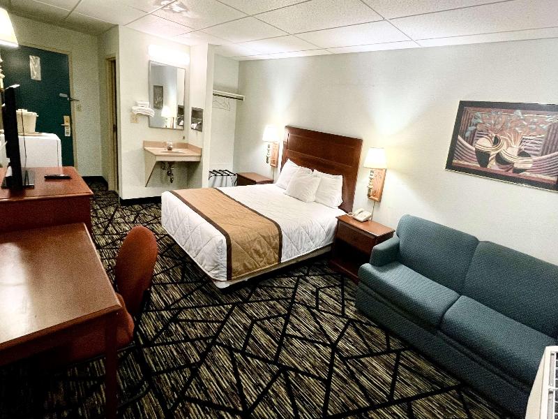 Knights Inn Paxinos Danville image