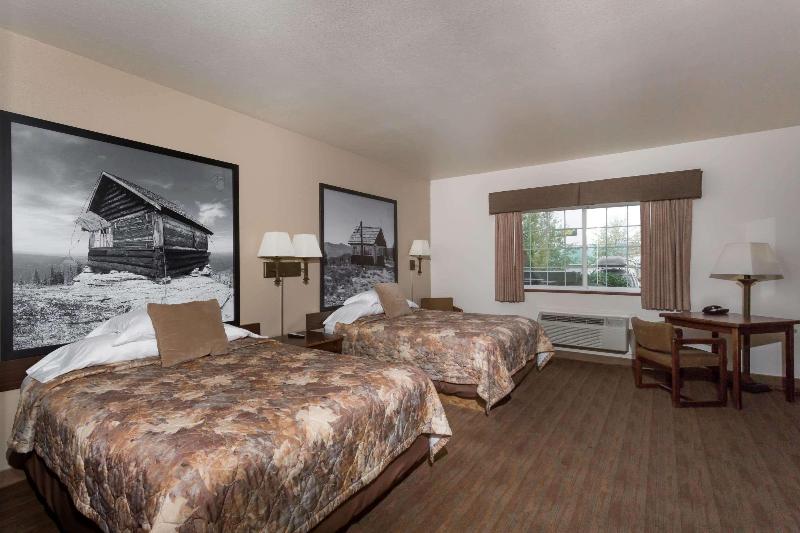 Super 8 by Wyndham Grangeville image 8