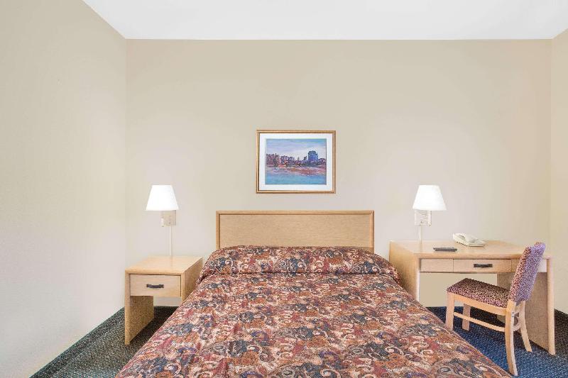 Bed room