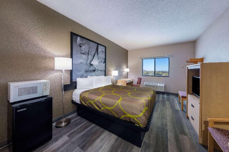 Super 8 By Wyndham Quartzsite Az image 8